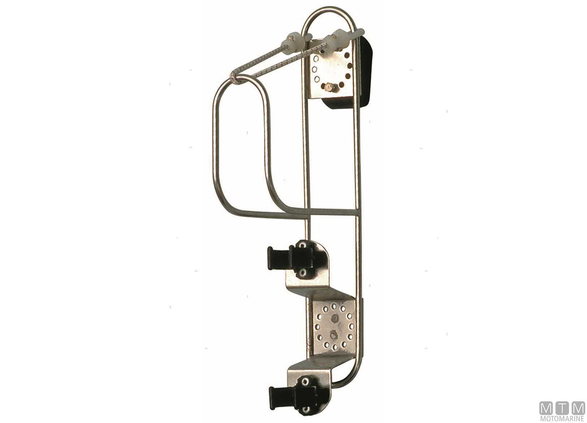 Stainless steel 316 ring lifebuoy holder with clip for man-overboard light - original photo Motomarine Srl