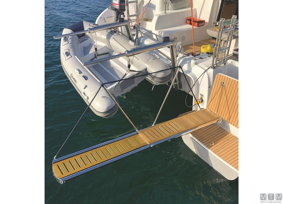 Hydraulic gangway Smeraldo, L230 cm, 12V, stainless steel and slatted grating - original photo Motomarine Srl