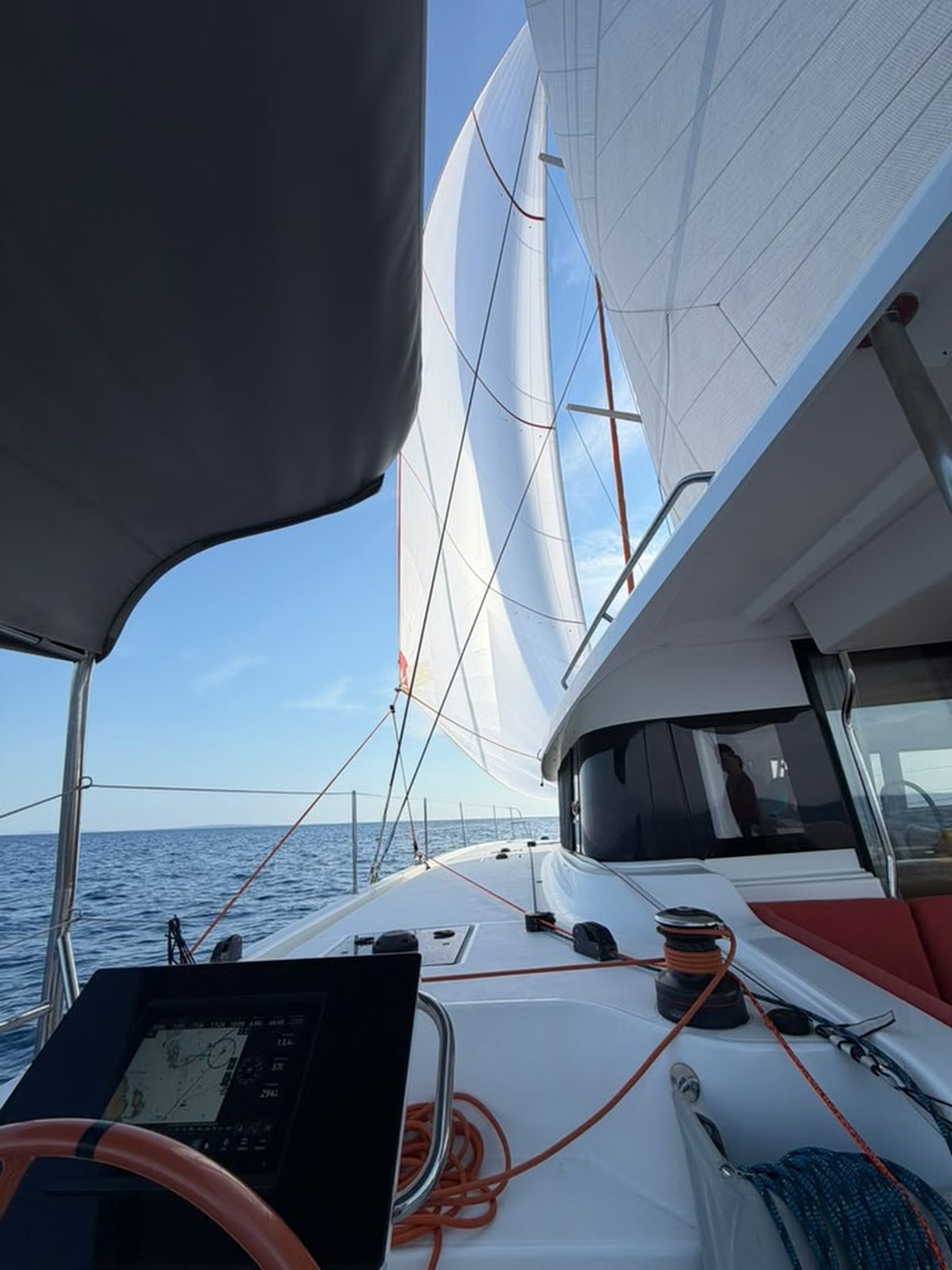 Catamarano a vela con code 0, foto dal beta test